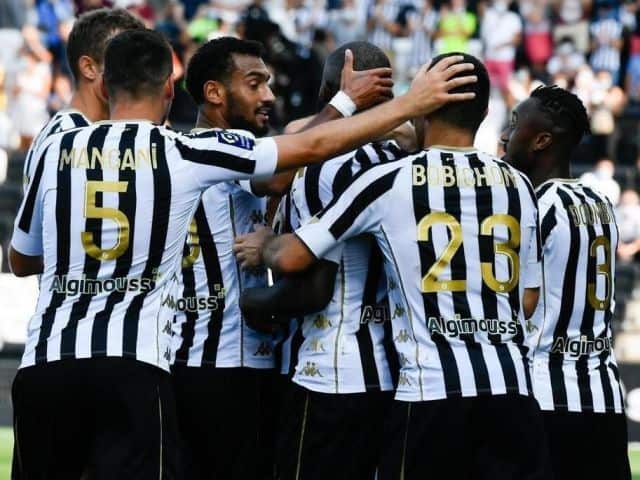 Soi kèo bóng đá Angers vs Lyon, 15/08/2021 - Ligue 1