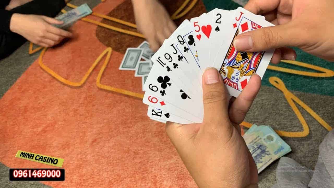 Nắm bắt được thời điểm báo Sâm để chơi Sâm lốc luôn thắng Nam bat duoc thoi diem bao Sam de choi Sam loc luon thang